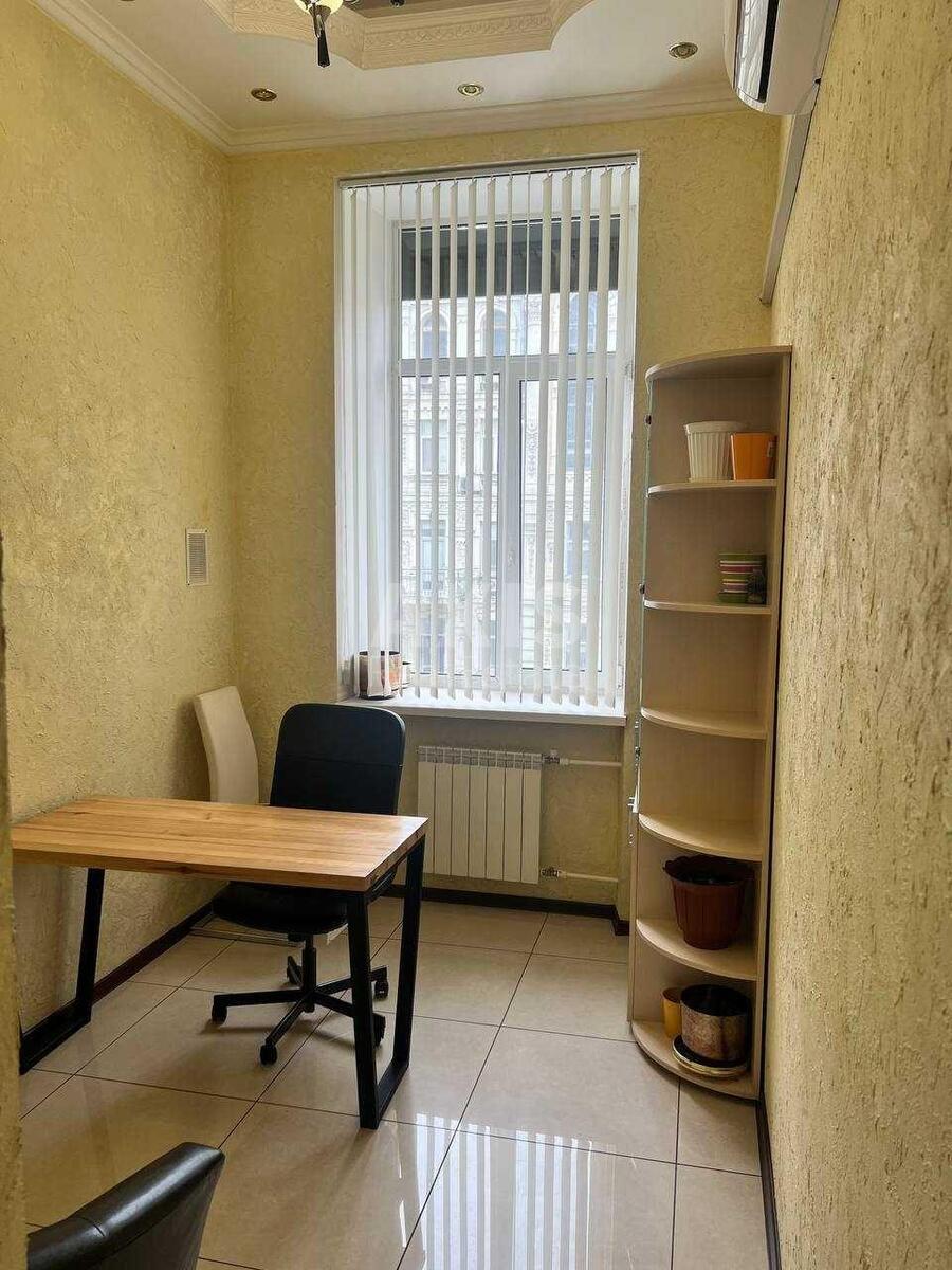 Офис ул. Руставели Шота 1, 64м24