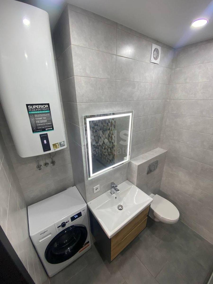 2k apartment vul. Oleksandra Olesja 47