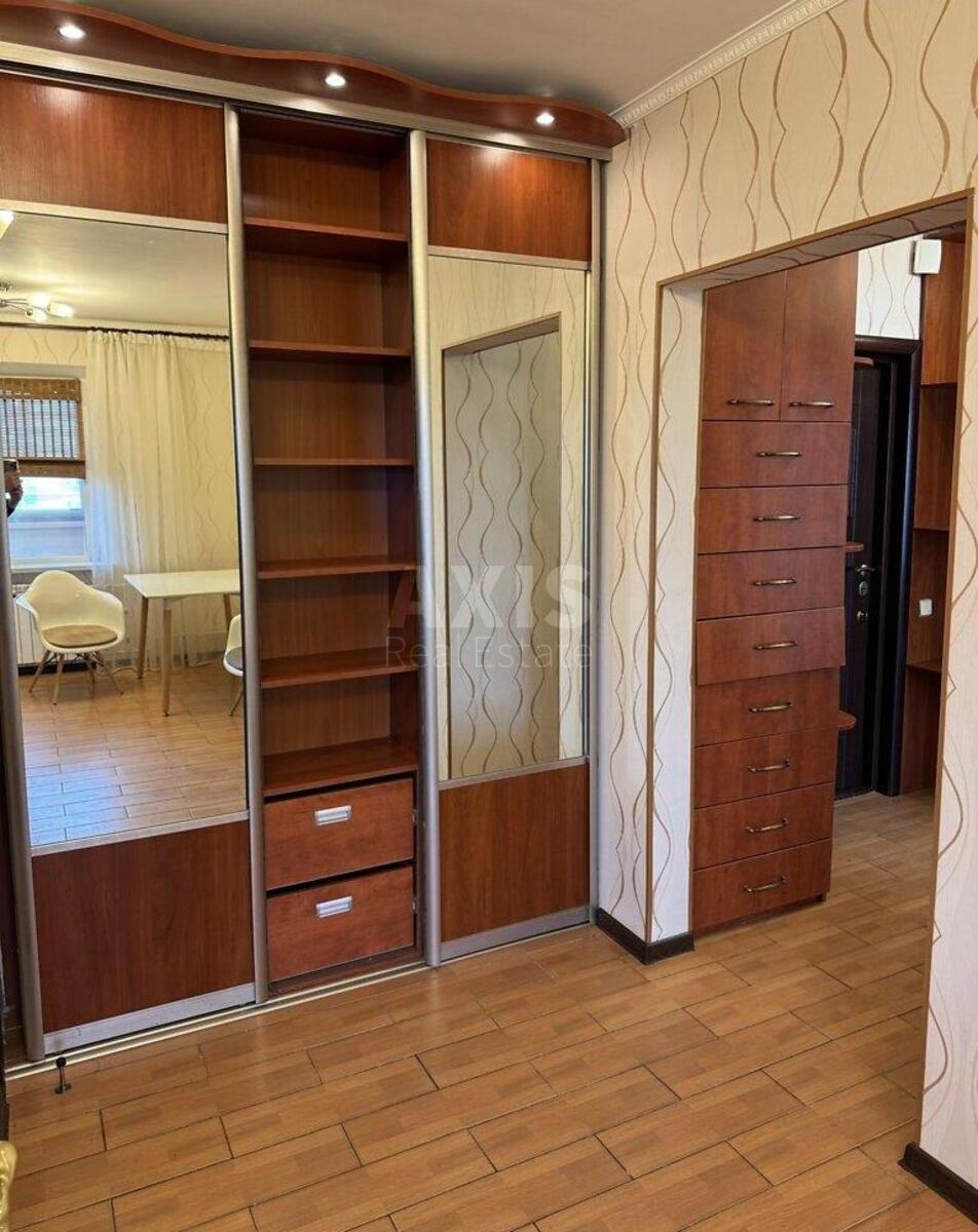 2k apartment vul. Avtozavods'ka 815