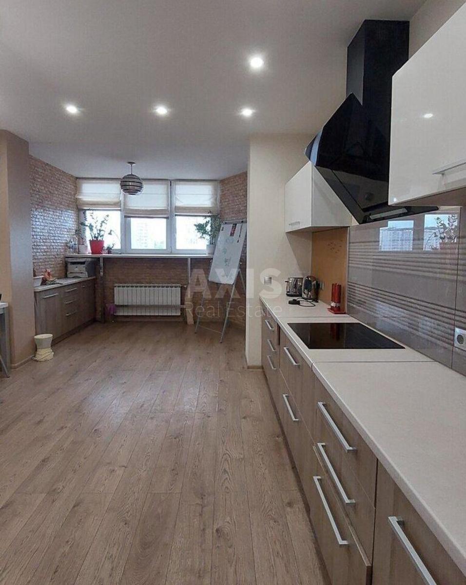 3k apartment vul. Osokors'ka 2А