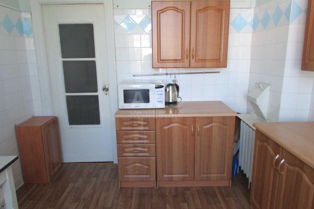 2k apartment vul. Volodymyrs'ka 196