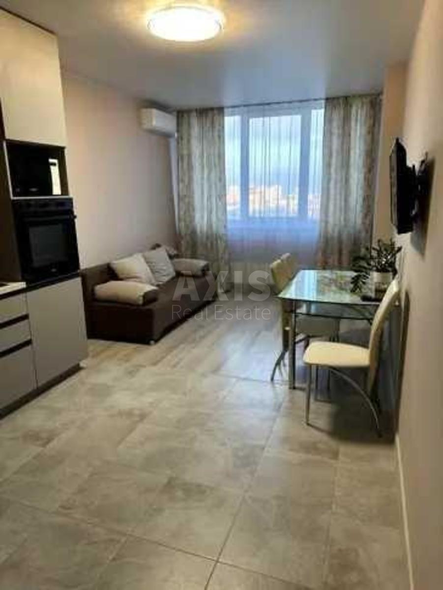 2k apartment vul. Sverstjuka Jevgena 6Д0