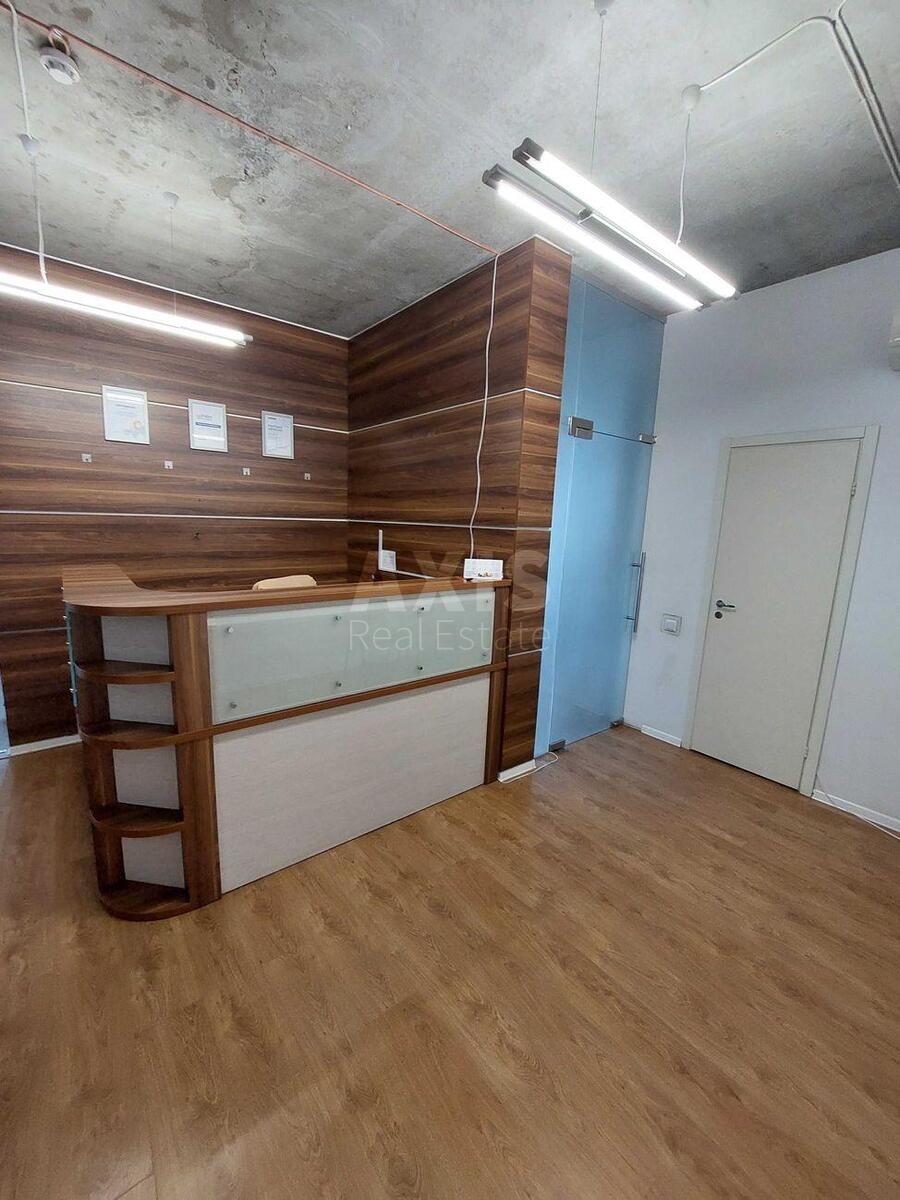 Офис ул. Чавдар Елизаветы 1, 300м2567800