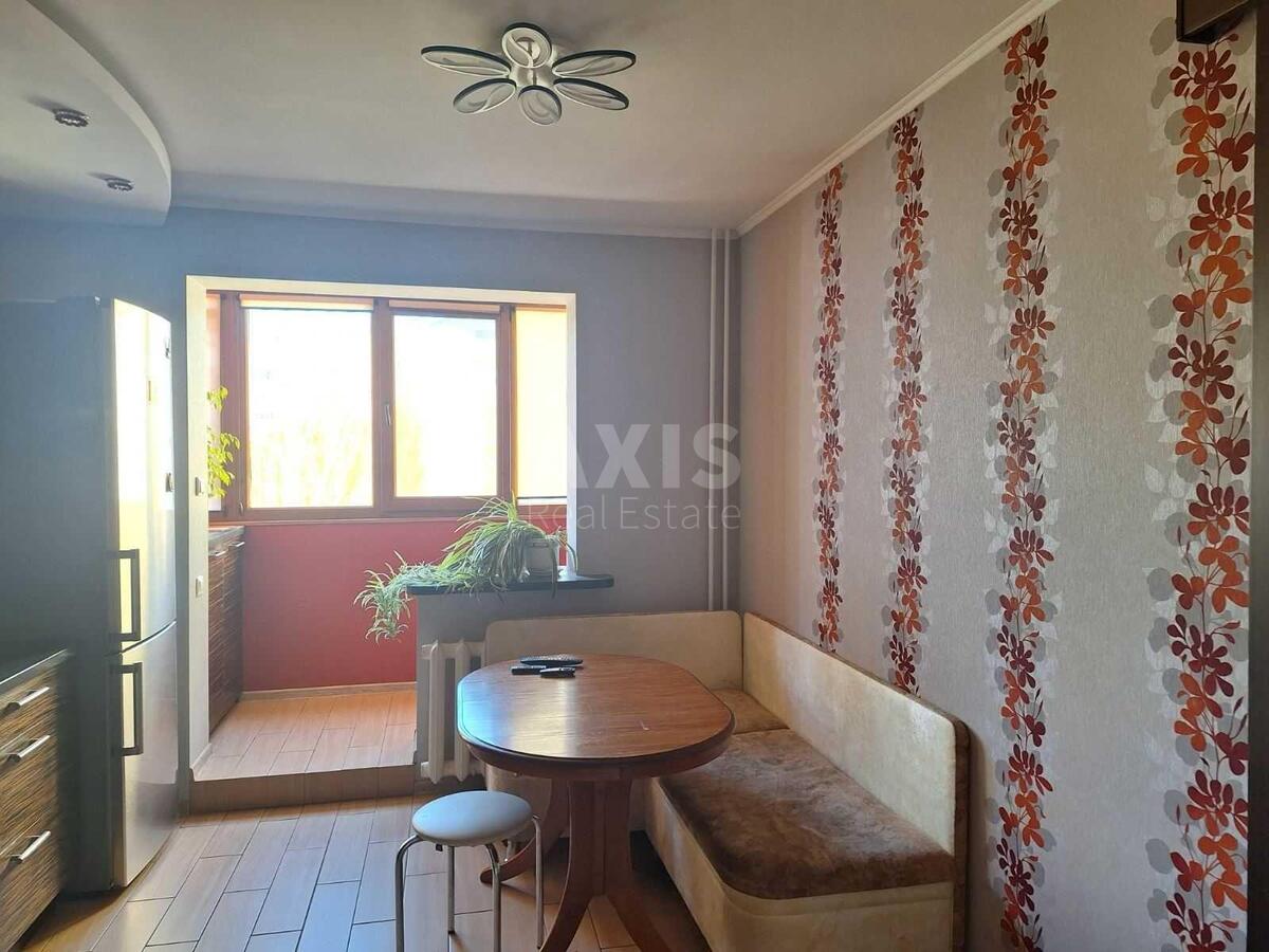 3k apartment vul. Puljuja Ivana 1625591