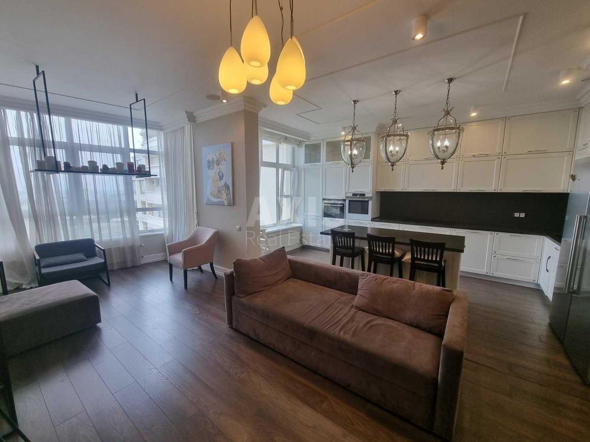 4k apartment vul. Parkovo-Syrec'ka 4В0