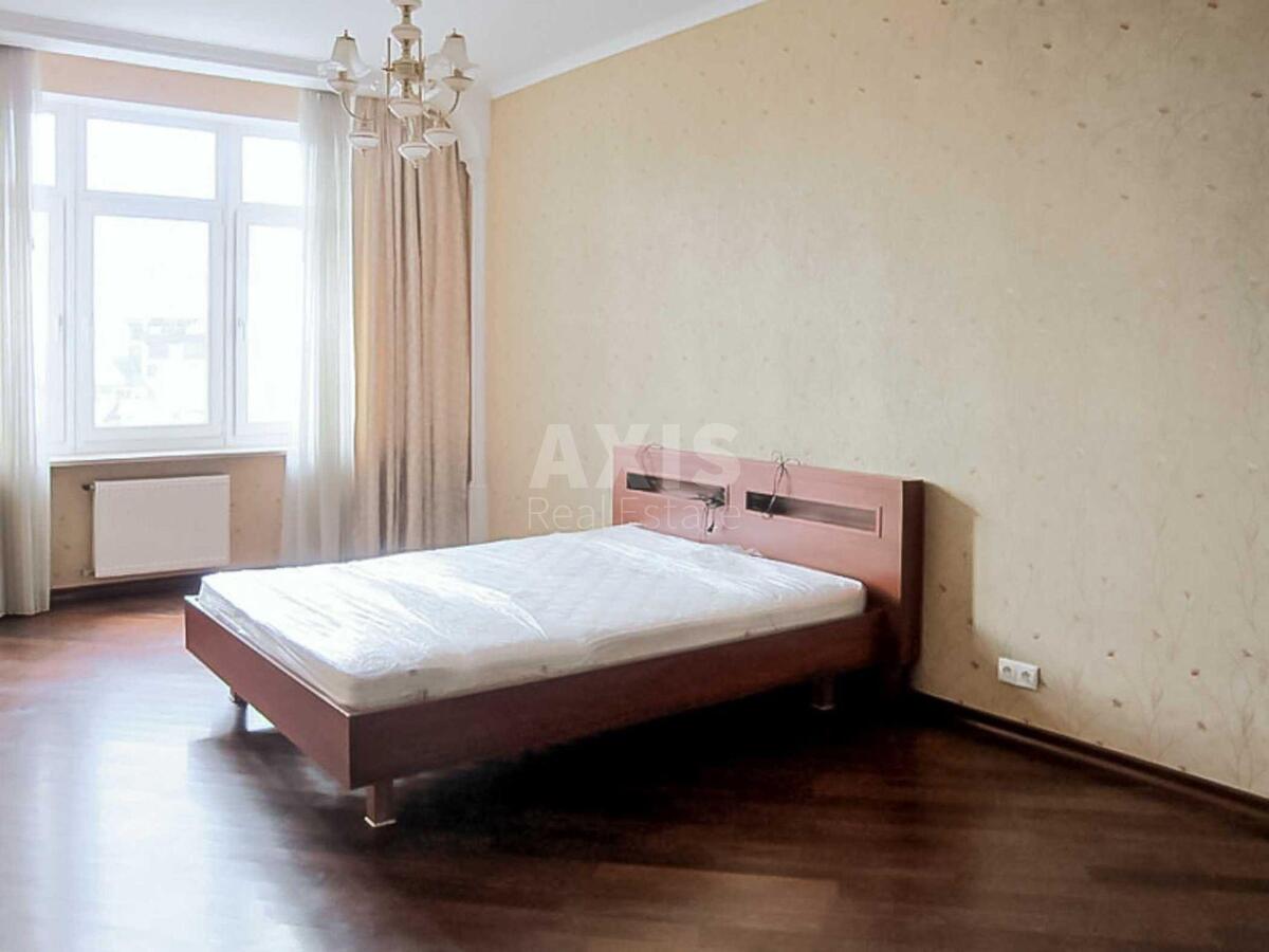 4k apartment vul. Kruglouniversytets'ka 3/56