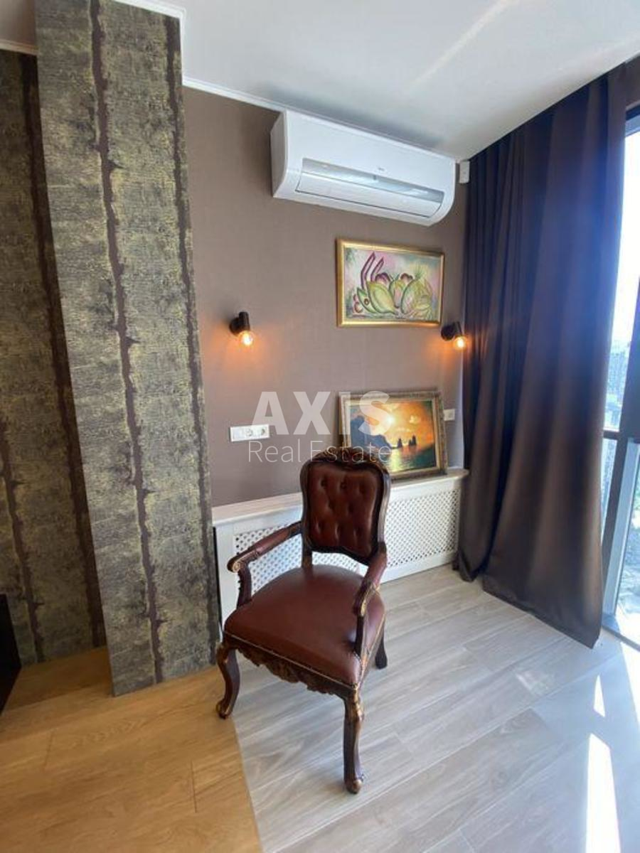 3k apartment vul. Dragomyrova Myhajla 4в14