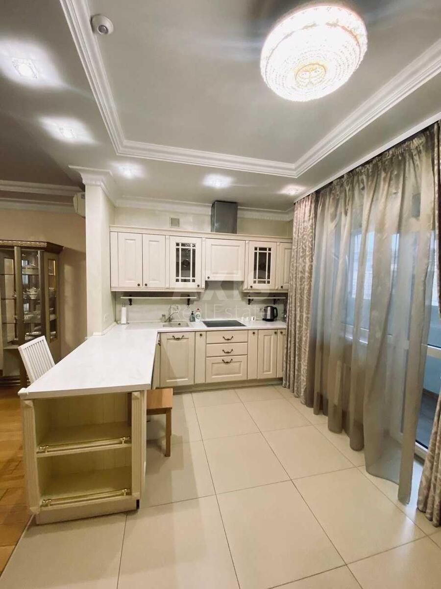 4k apartment bul. Shevchenka Tarasa 27Б621422