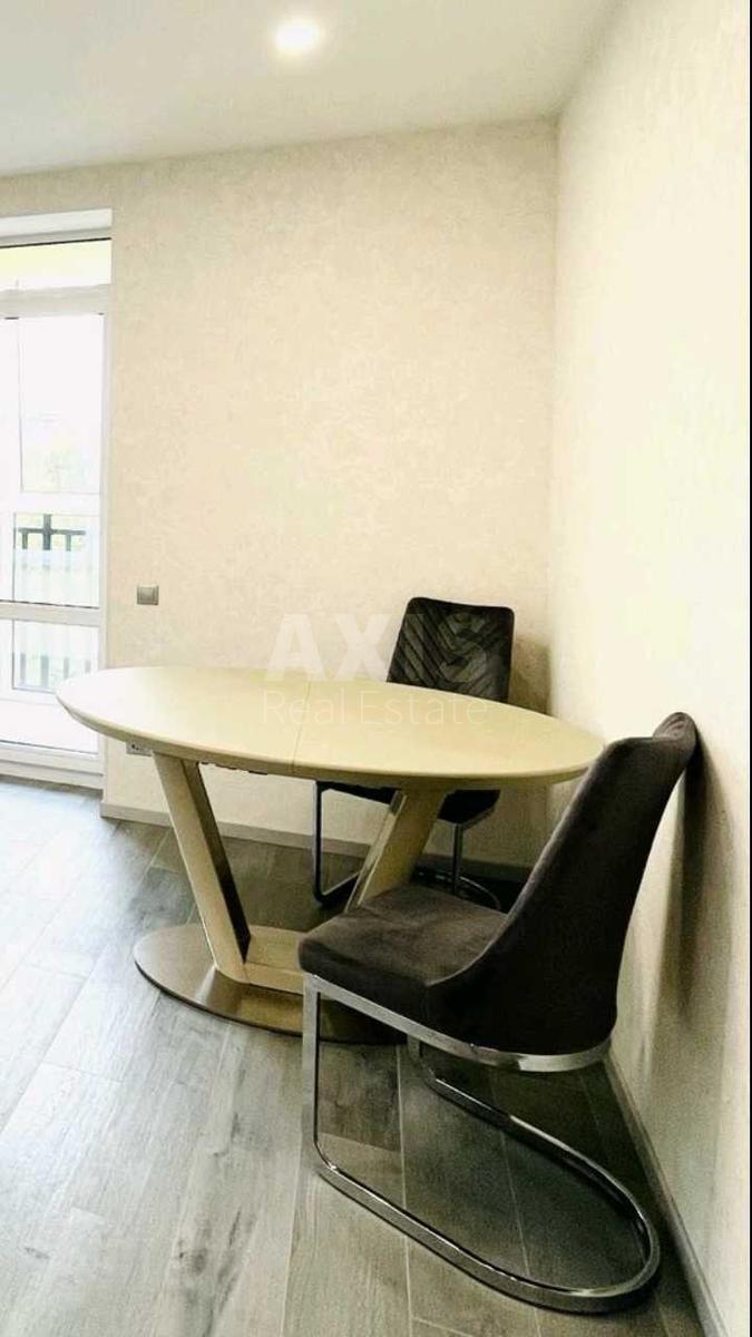1k apartment prov. Kolomyjs'kyj 61