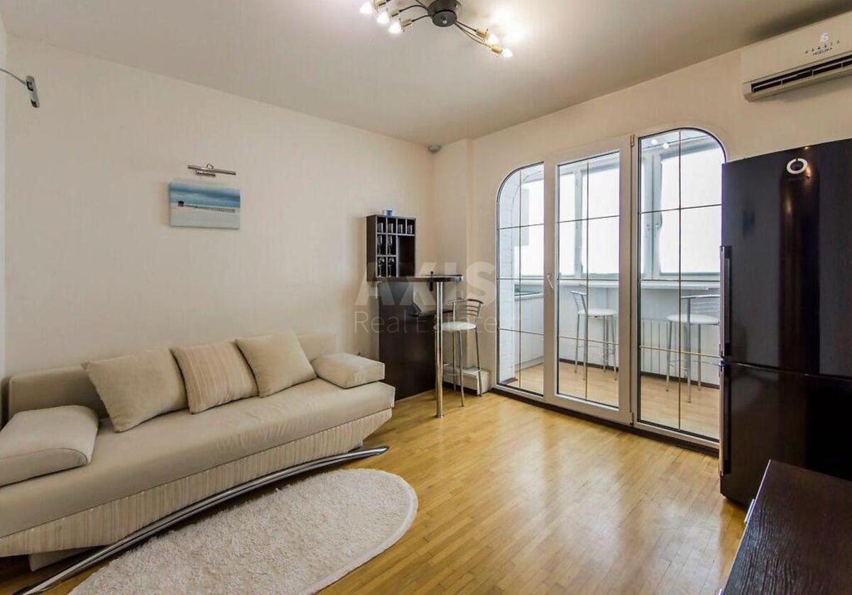 1k apartment vul. Revuc'kogo 421