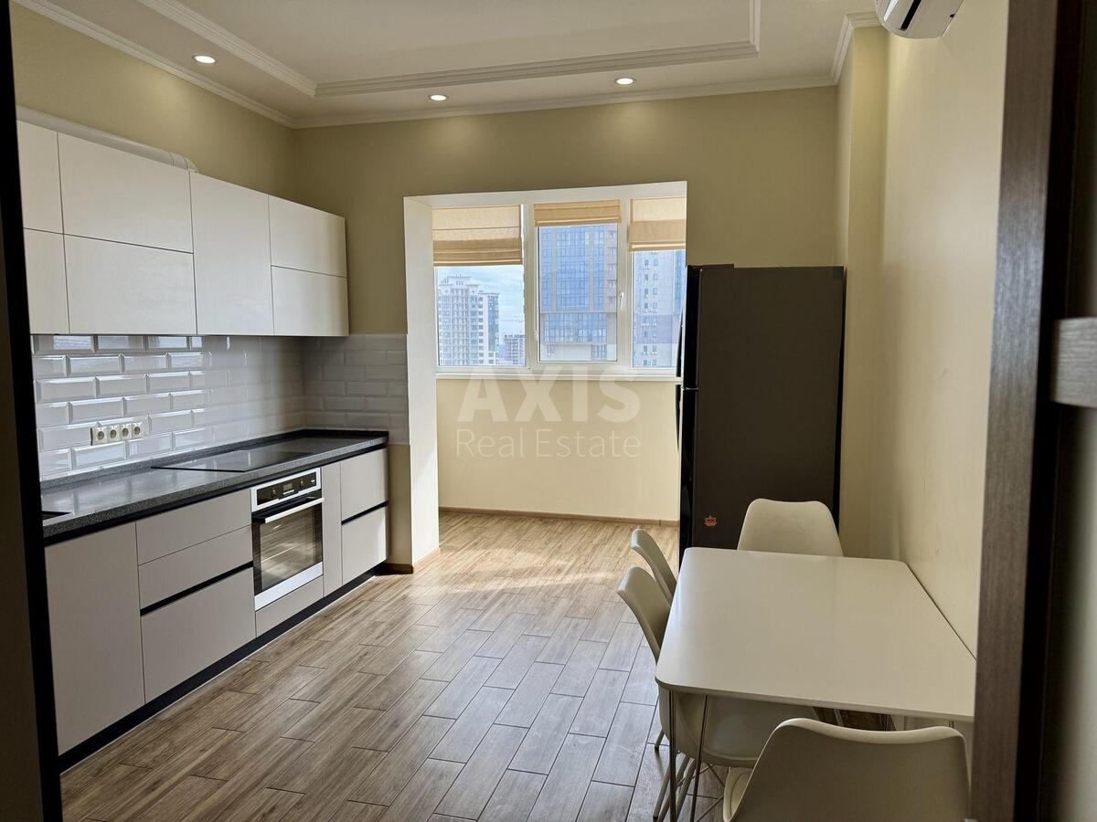 1k apartment vul. Dragomyrova Myhajla 4Б2