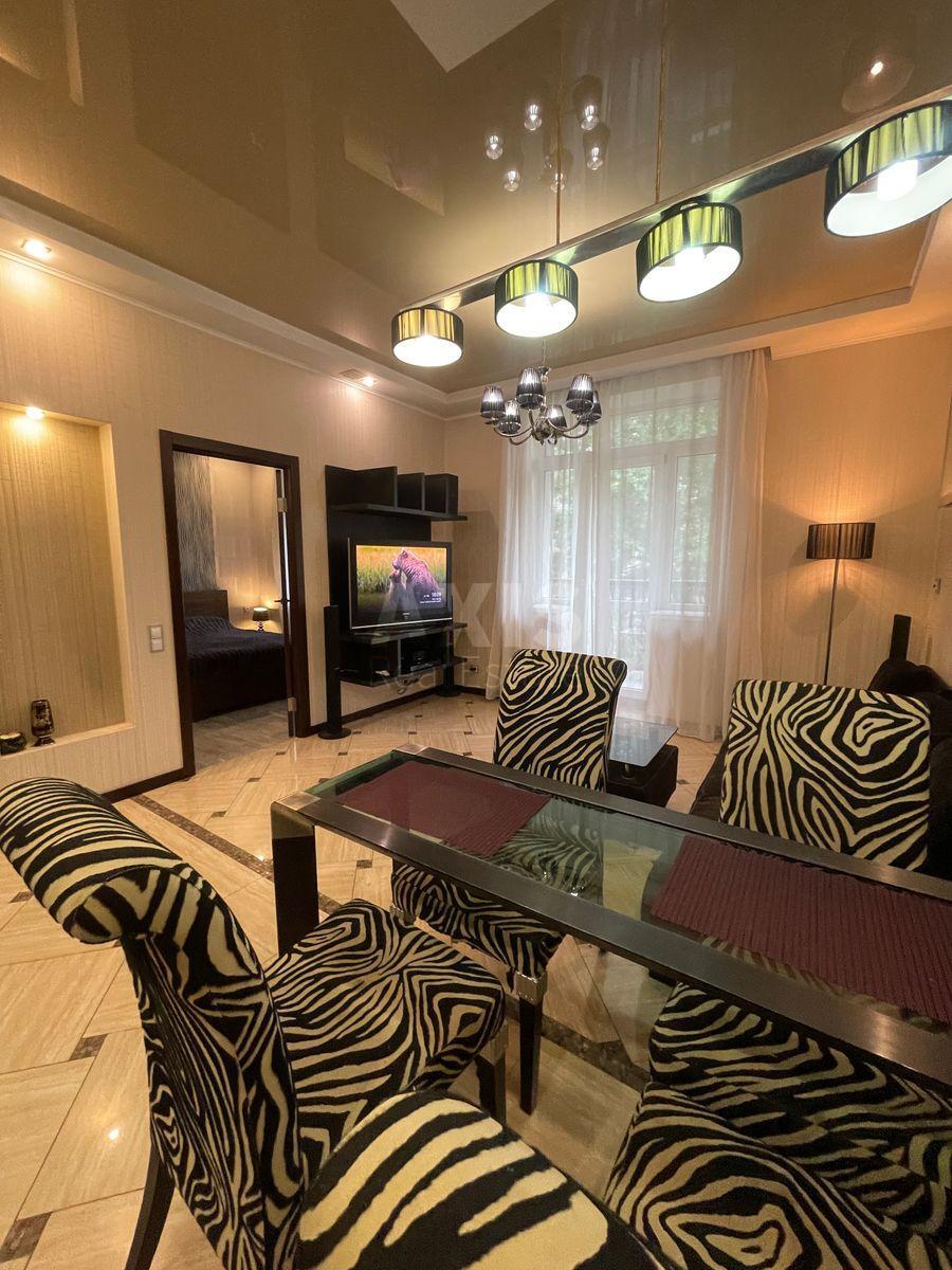 1k apartment vul. Panasa Myrnogo 202