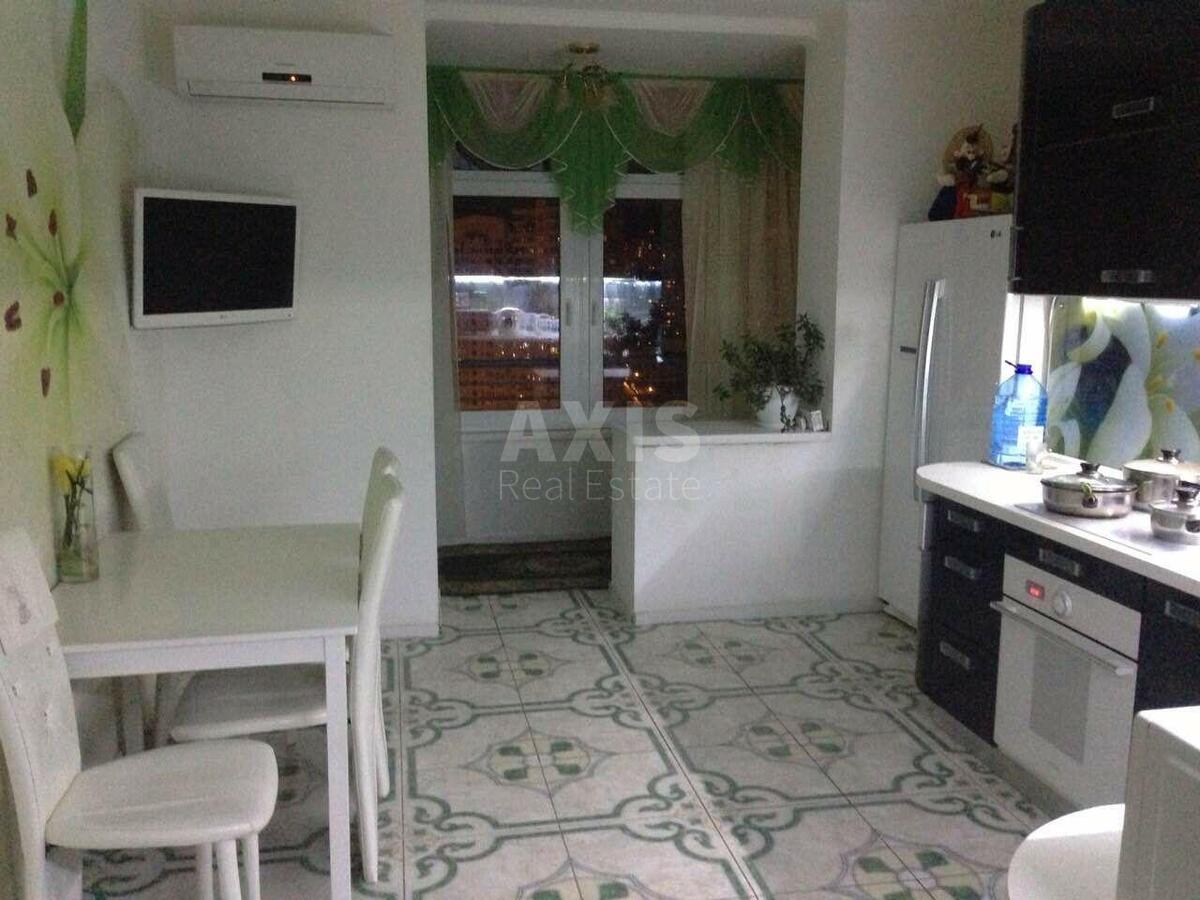 3k apartment vul. Naberezhna 26І0