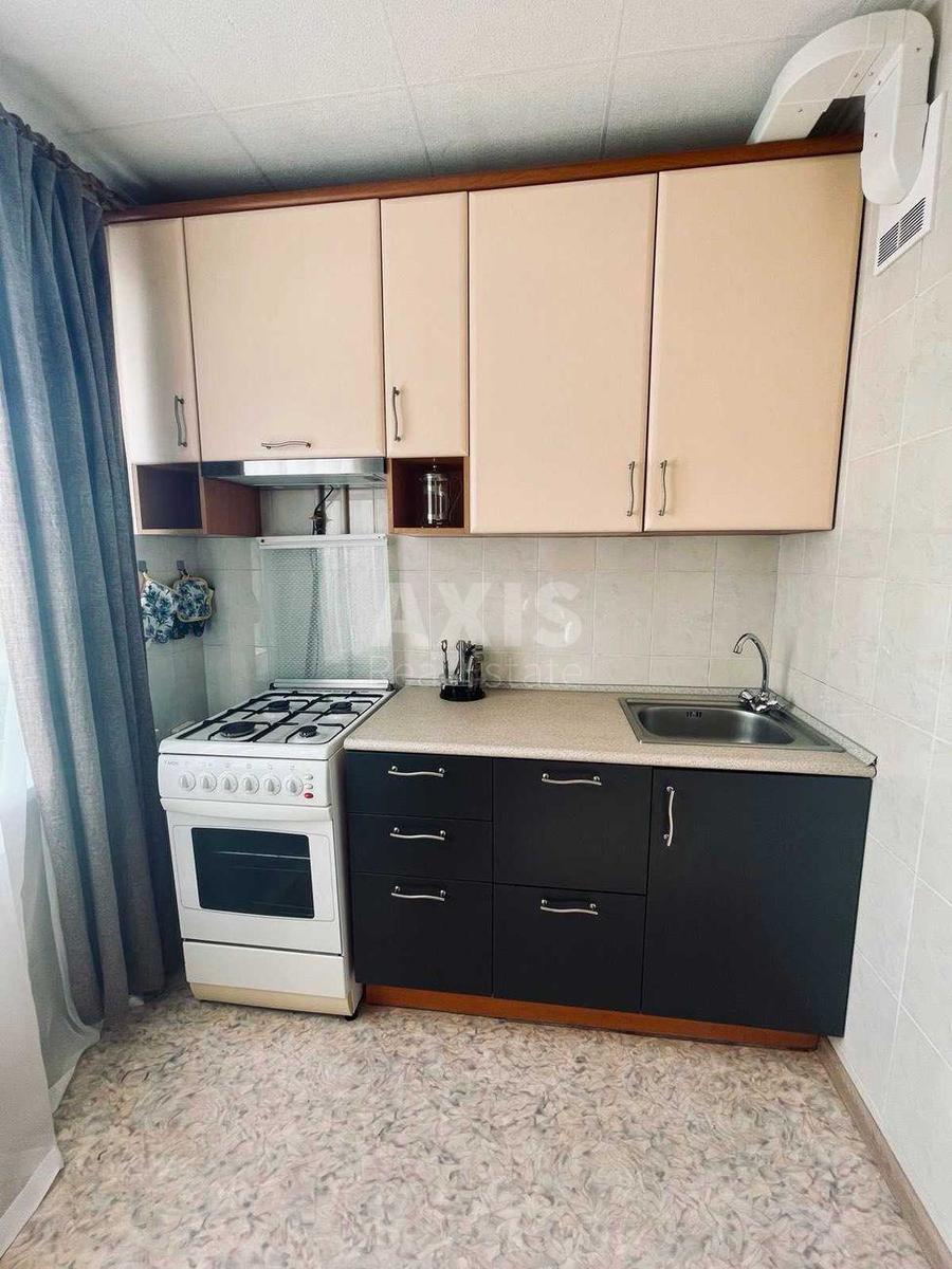 1k apartment vul. Chervonotkac'ka 18Б