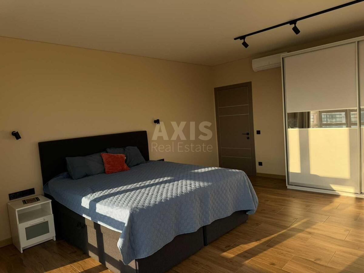 3k apartment vul. Berezhans'ka 156339011