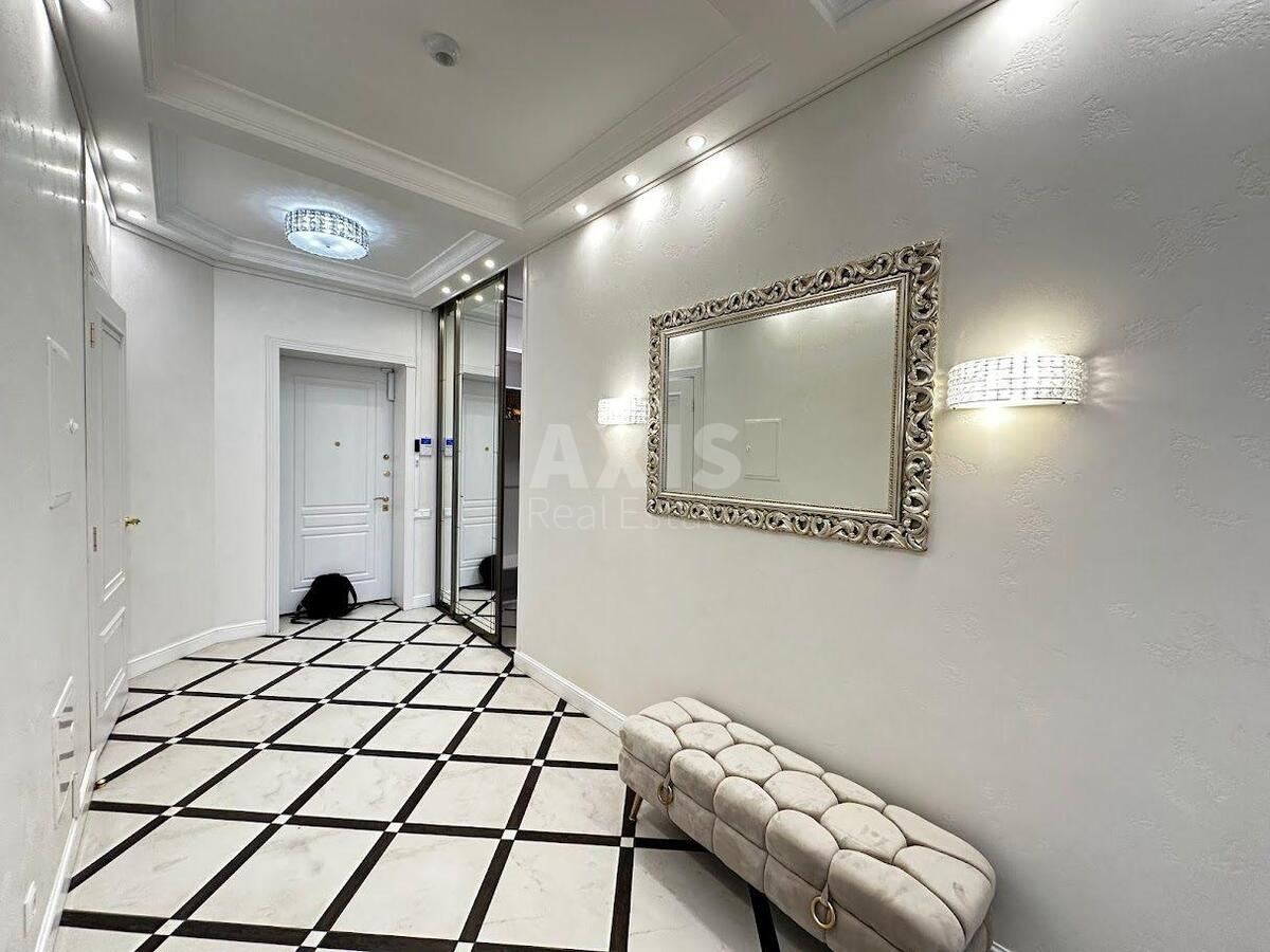 3k apartment uzv. Klovs'kyj 73