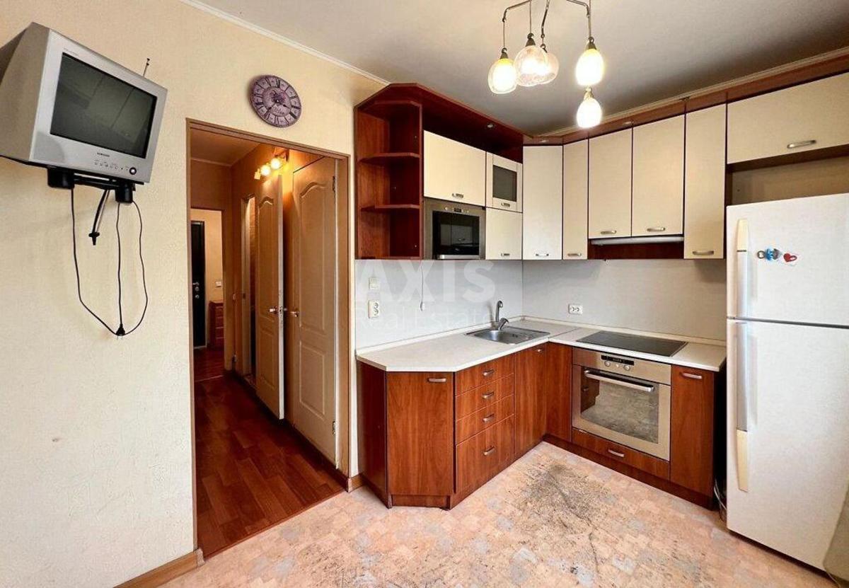 1k apartment pr-t Grygorenka Petra 90