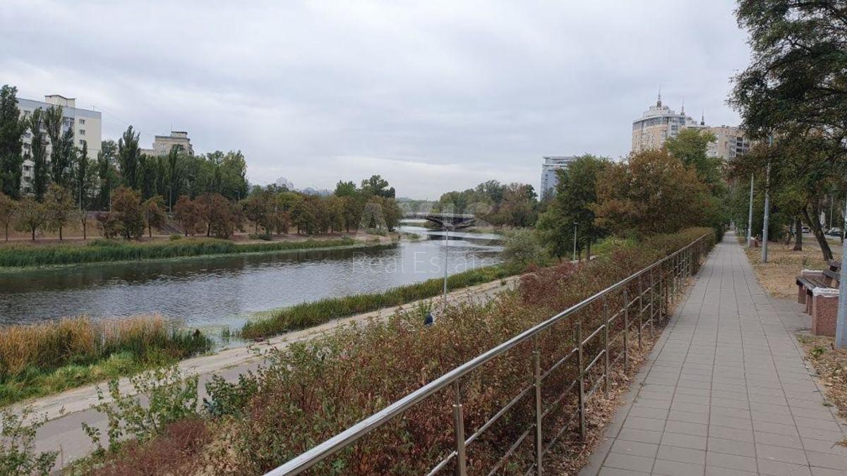 2k apartment vul. Sverstjuka Jevgena 8А11