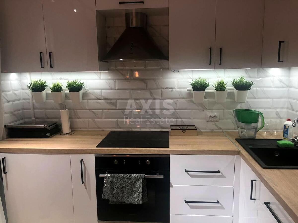 1k apartment pr-t Berestejskij 9363823