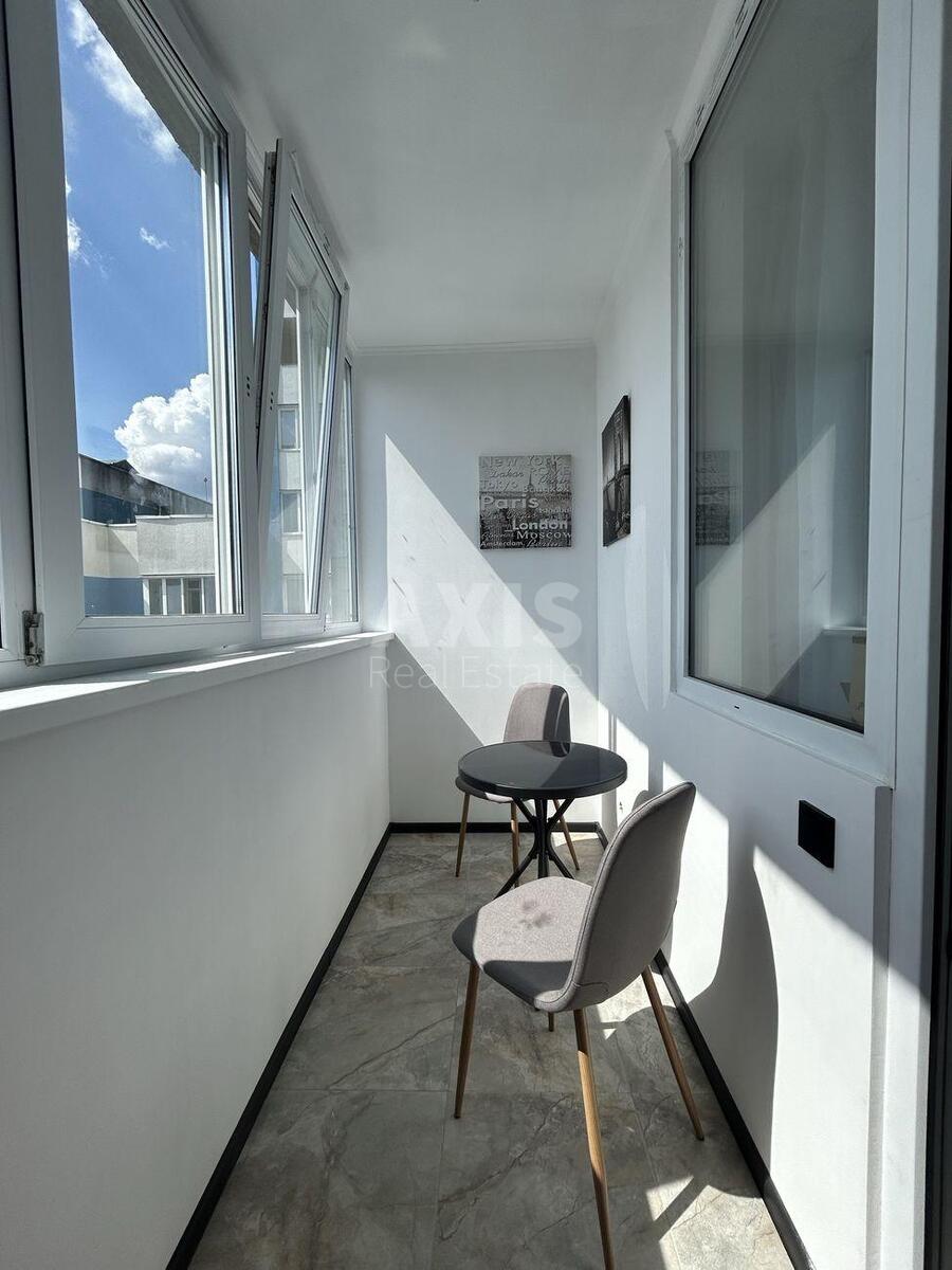 1k apartment vul. Strokacha Tymofija 99