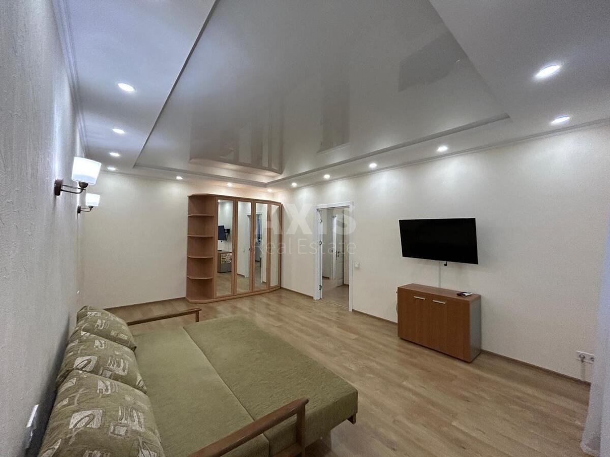 2k apartment vul. Lebedjeva Akademika 12
