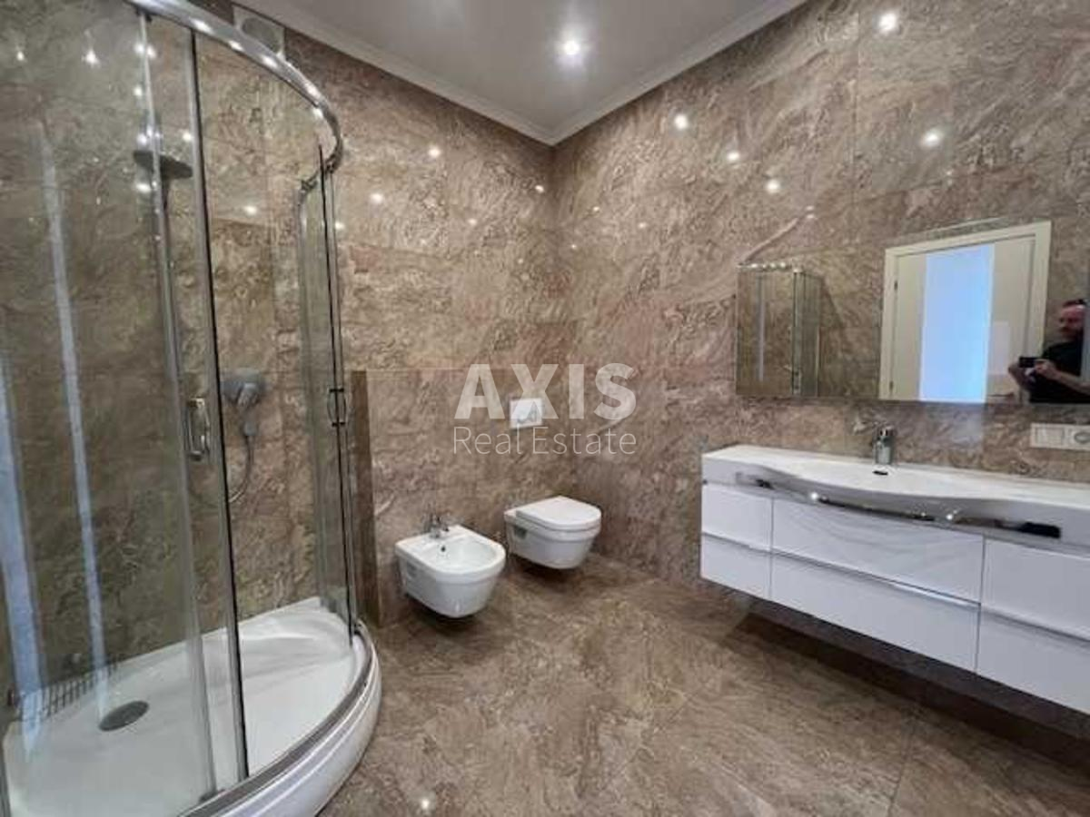 Office uzv. Klovs'kyj 7А, 200m28