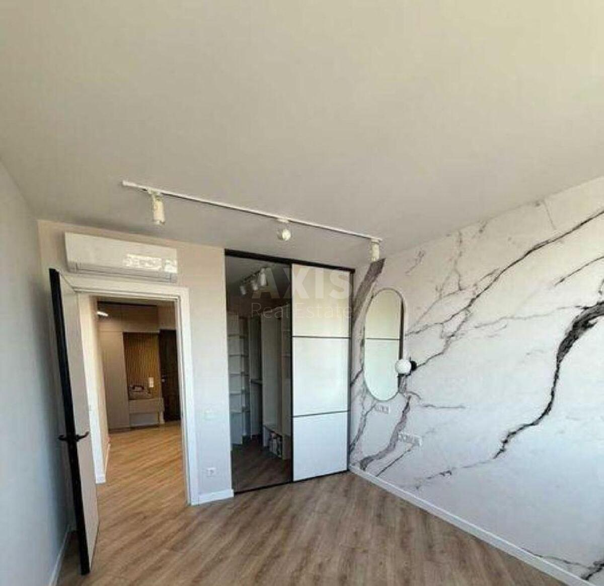 1k apartment vul. Myhajla Maksymovycha 32А3