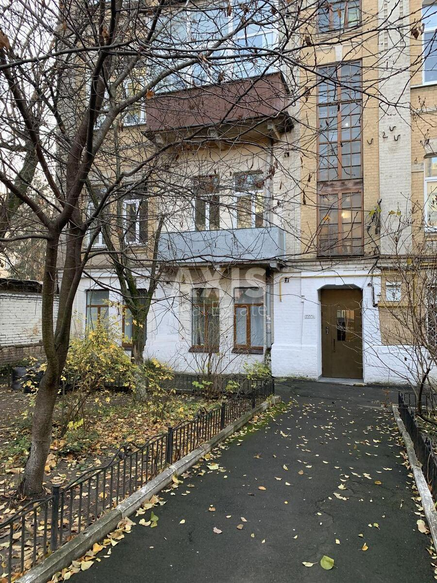 Translation missing: en.properties.form.other_infrastructure vul. 15-a Entuziastiv , 296m2