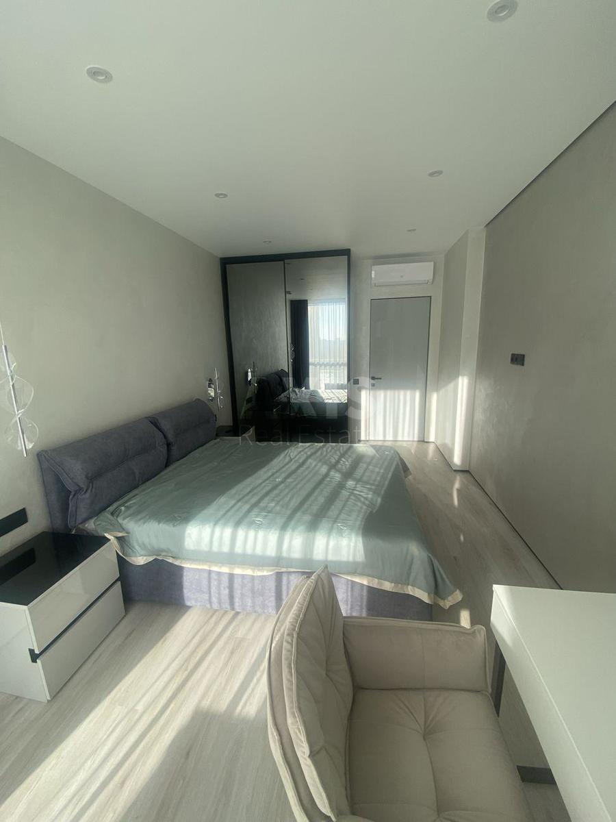 2k apartment nab. Dniprovs'ka 153