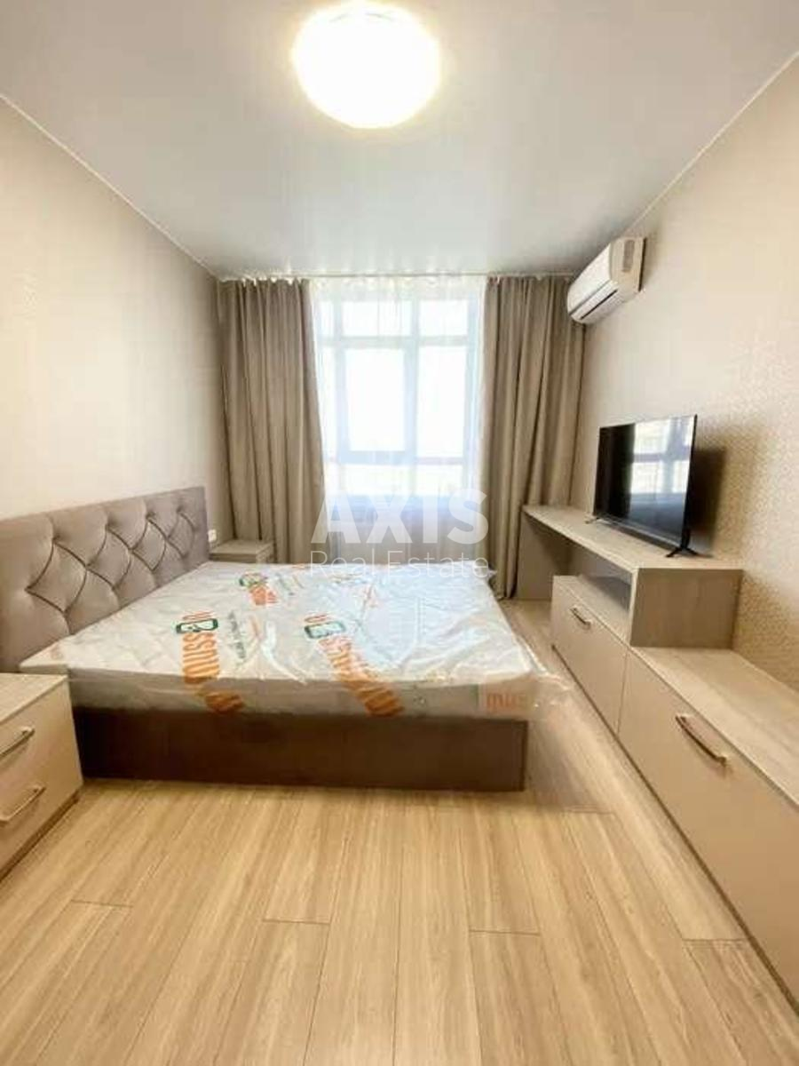1k apartment vul. Berezhans'ka 15299782