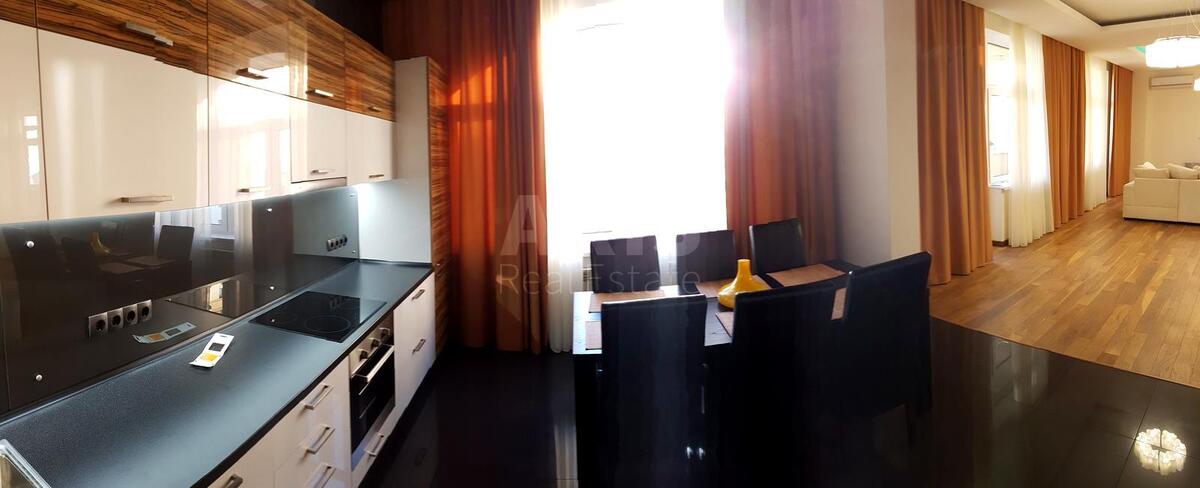 4k apartment vul. Poltavs'ka 13607670