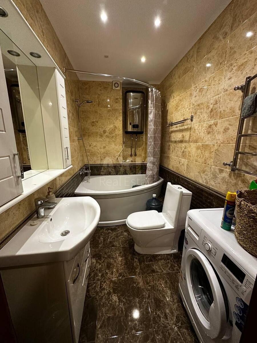 1k apartment pr-t Lobanovs'kogo 4566386