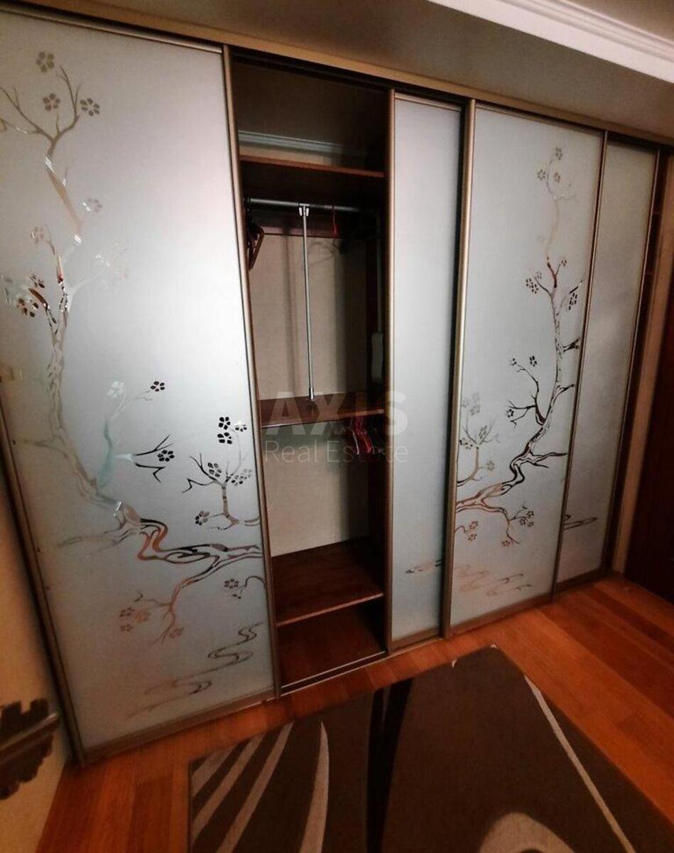 1k apartment pr-t Glushkova Akademika 29566587
