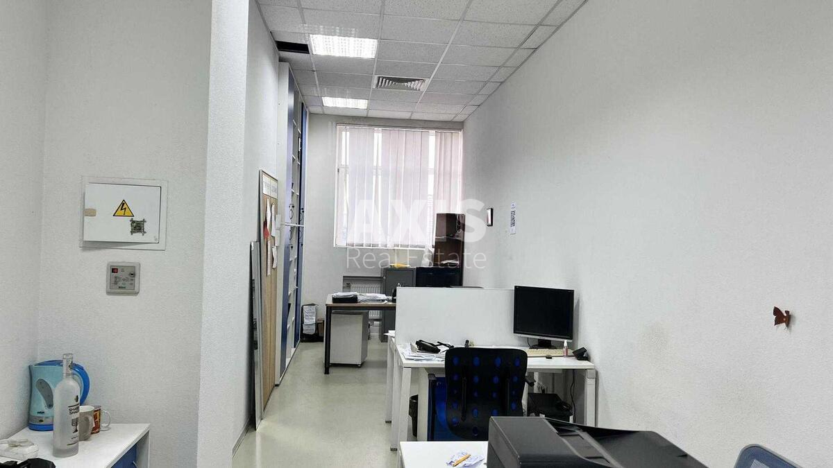Office vul. Bul'varno-Kudrjavs'ka 33Б, 263m2581039