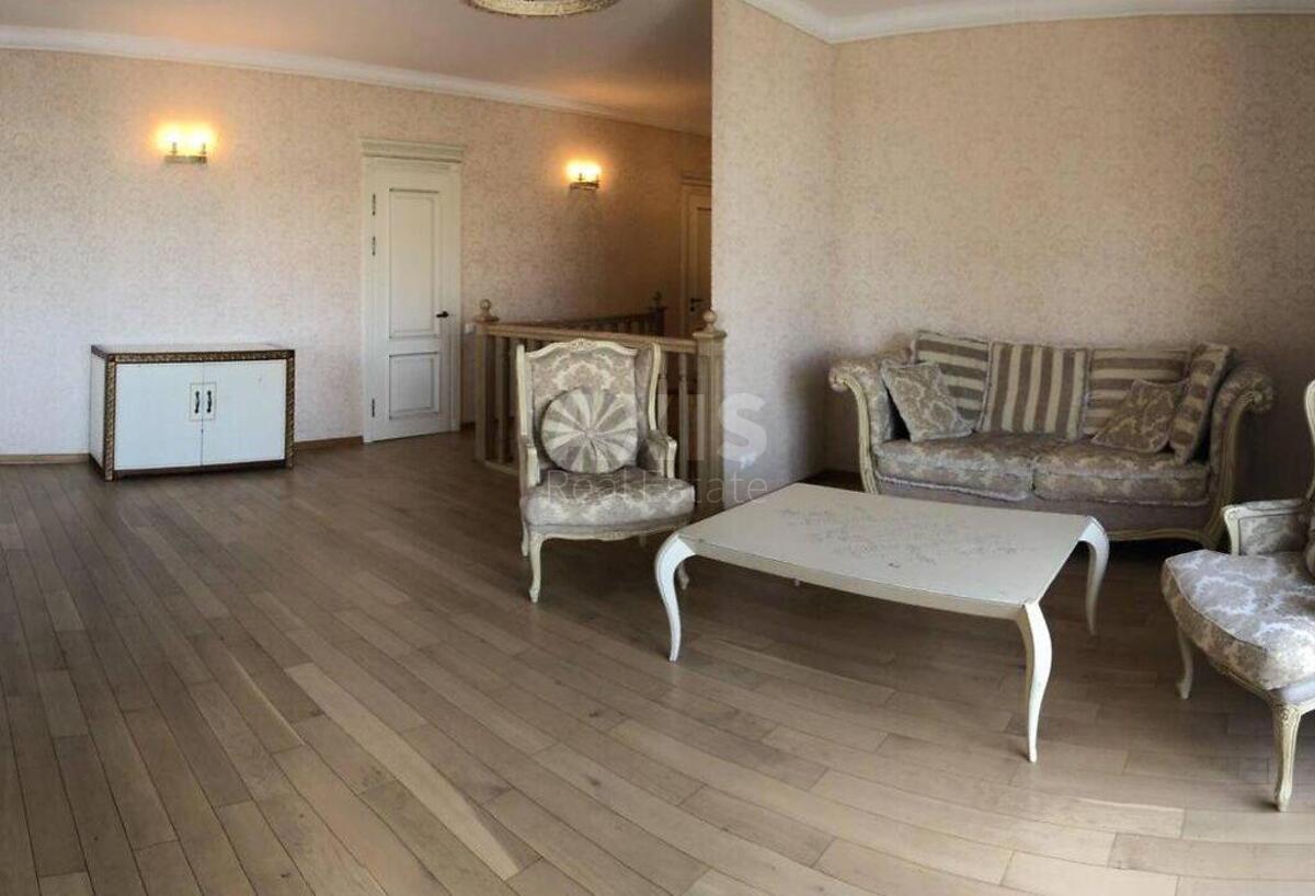 6k apartment uzv. Krutyj 56