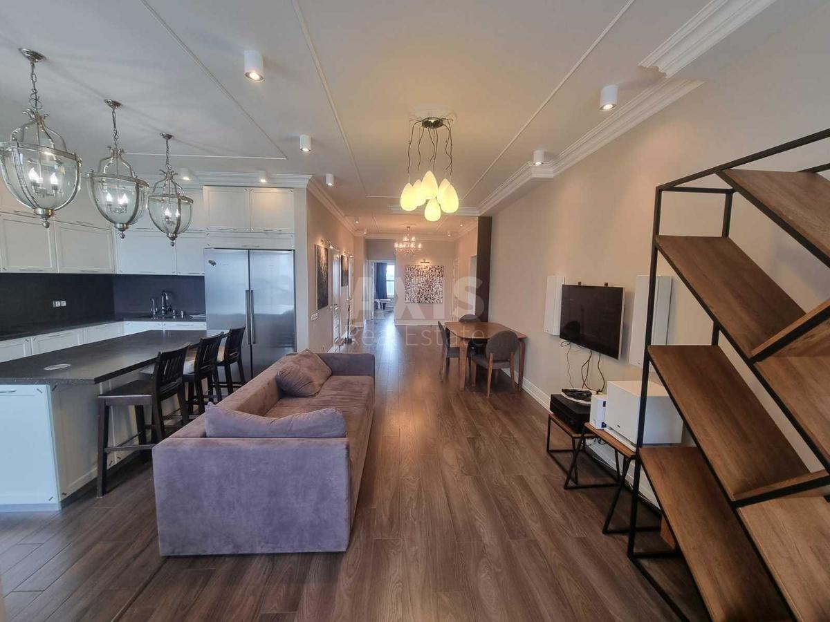 4k apartment vul. Parkovo-Syrec'ka 4В1