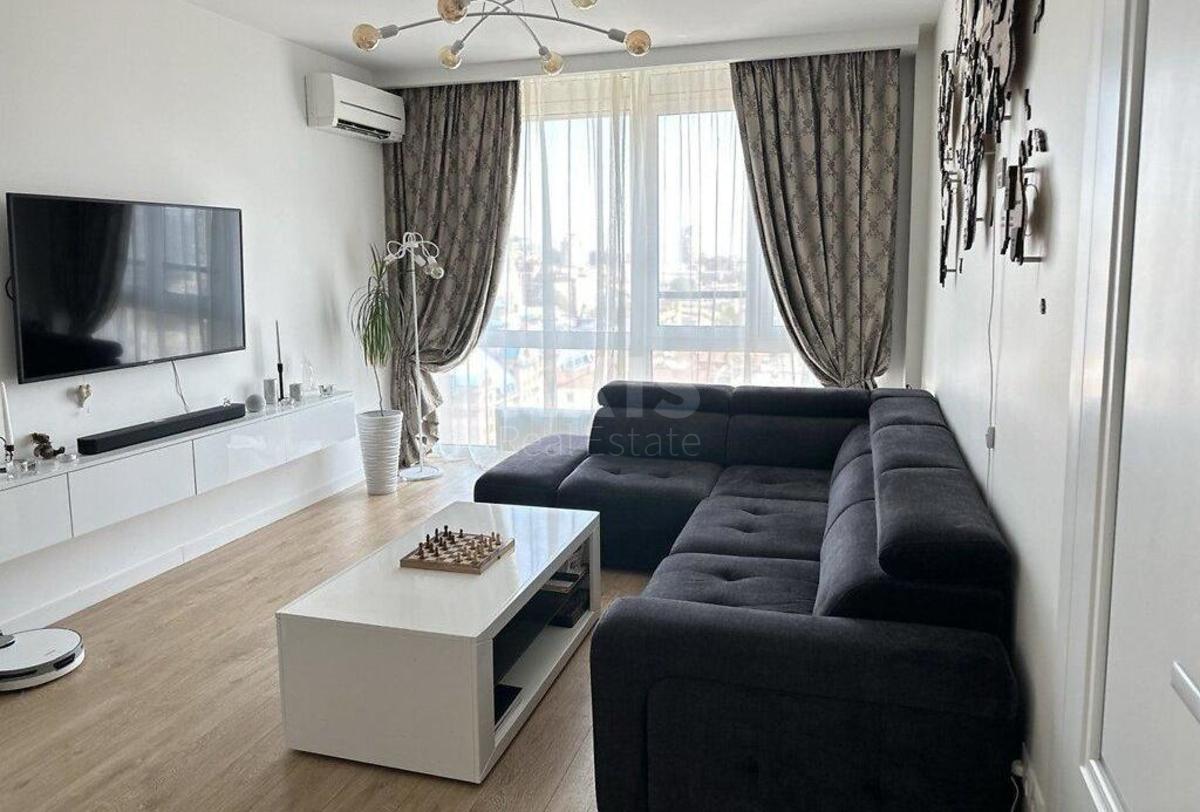 1k apartment vul. Bul'varno-Kudrjavs'ka 15А