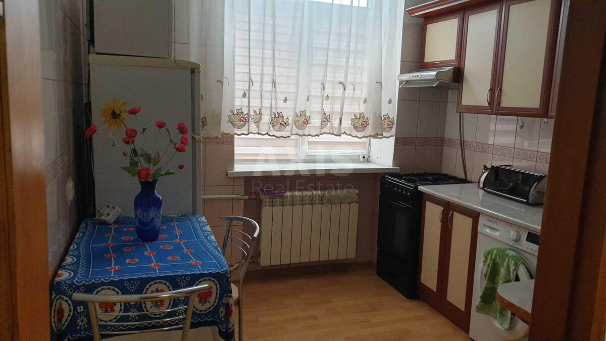 2k apartment vul. Mazepy Ivana 3