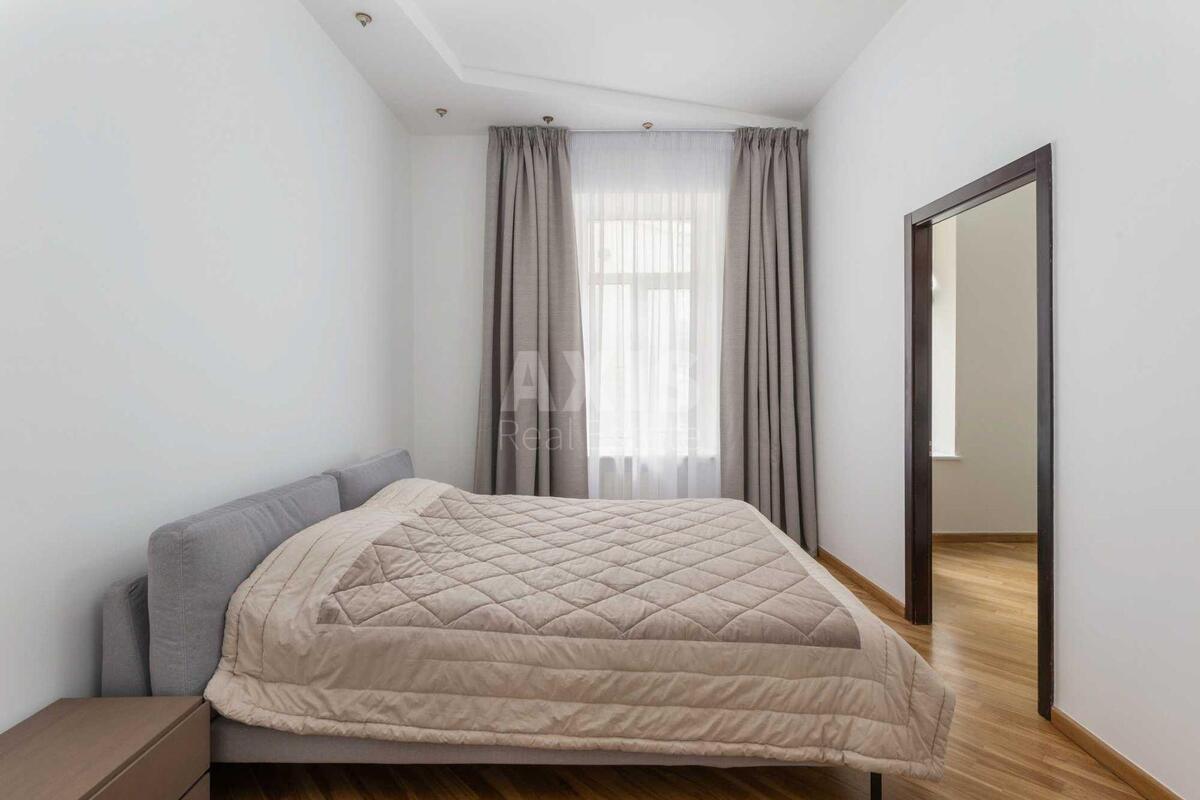 3k apartment vul. Kruglouniversytets'ka 64