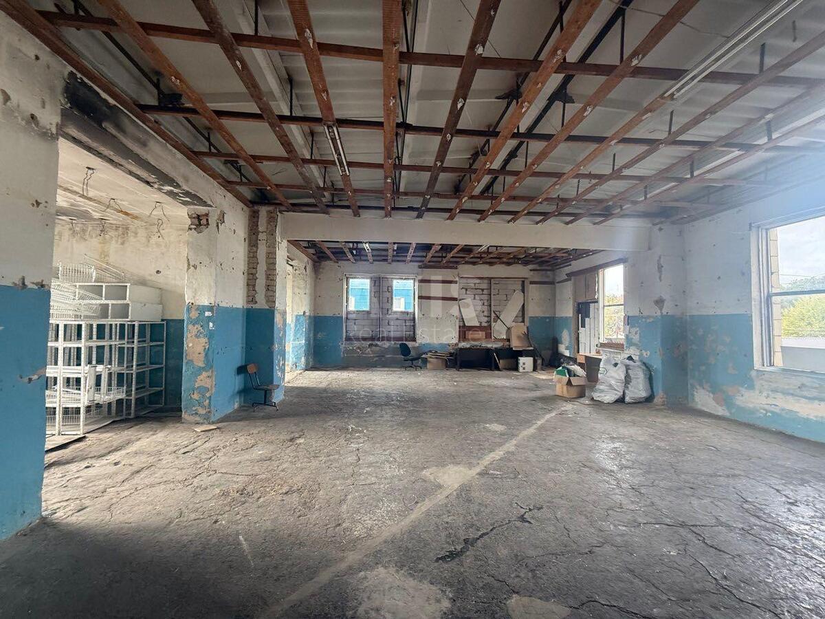 Service object vul. Radystiv 64, 1164m2620481