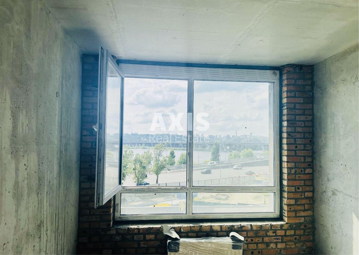 3k apartment nab. Dniprovs'ka 153
