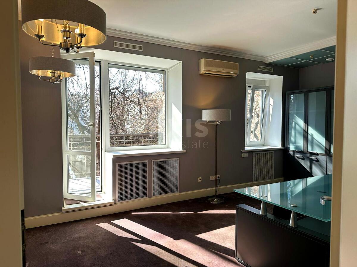 Office vul. Mykil's'ko-Botanichna 15/17, 100m2593964