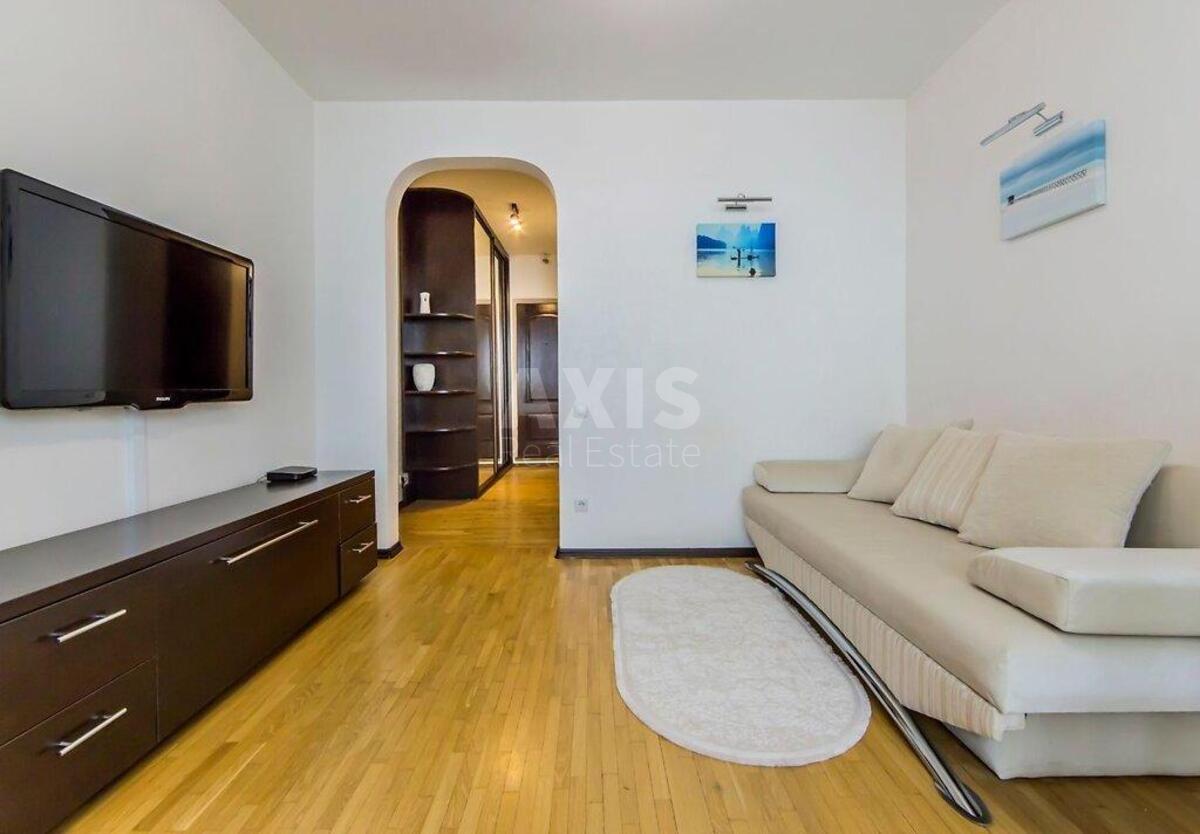 1k apartment vul. Revuc'kogo 422