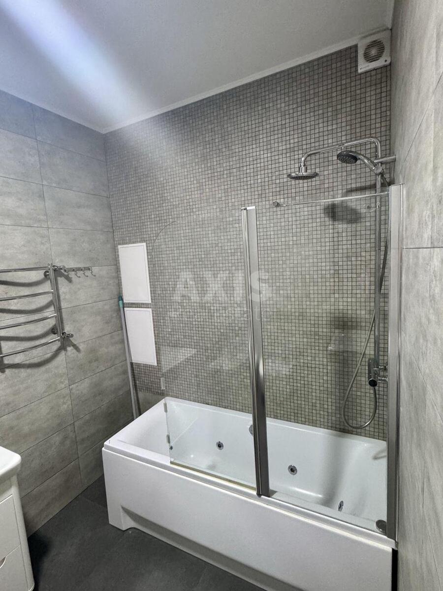 1k apartment vul. Dragomyrova Myhajla 4Б3