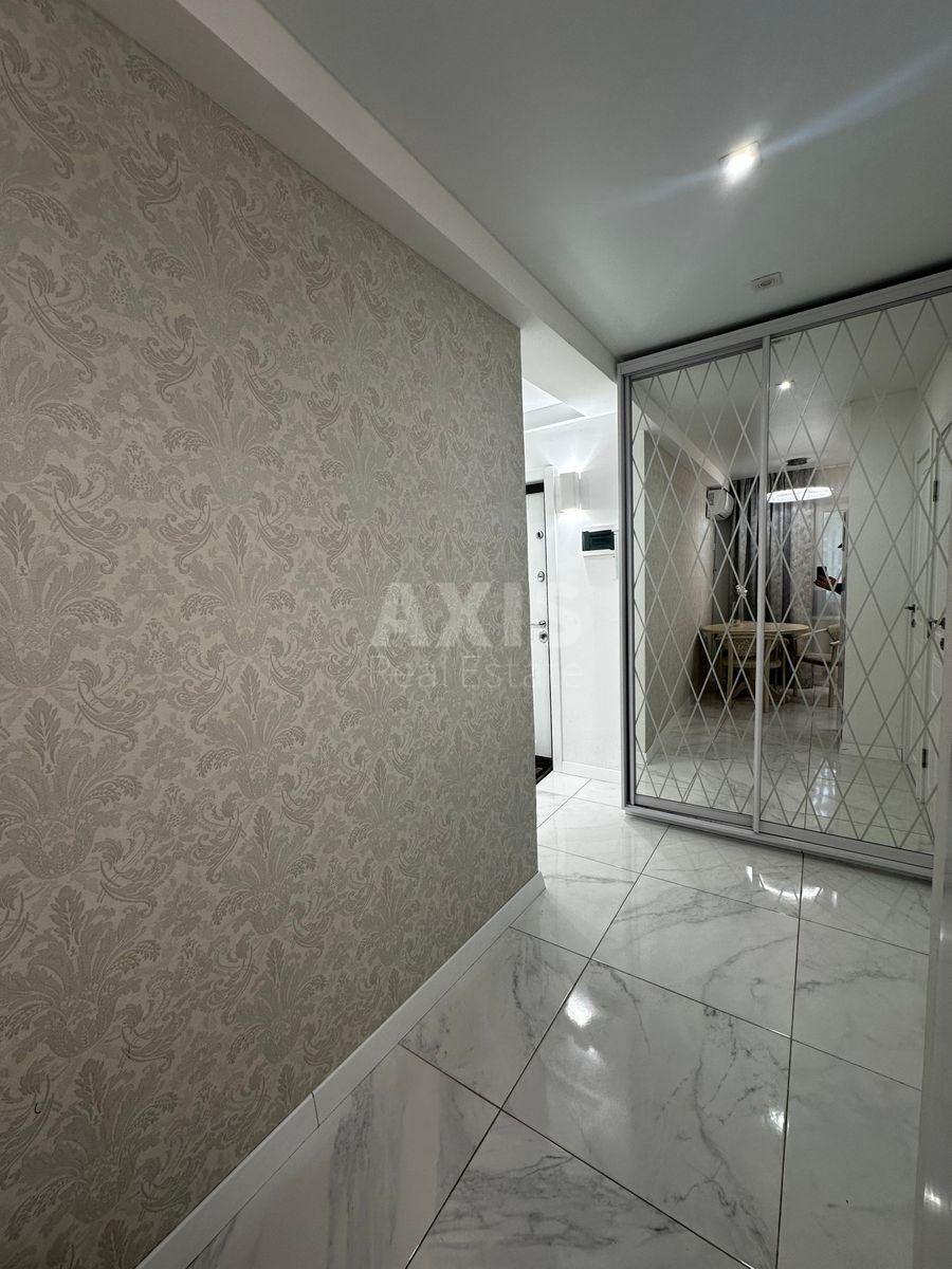 2k apartment vul. Polovec'ka 14А4