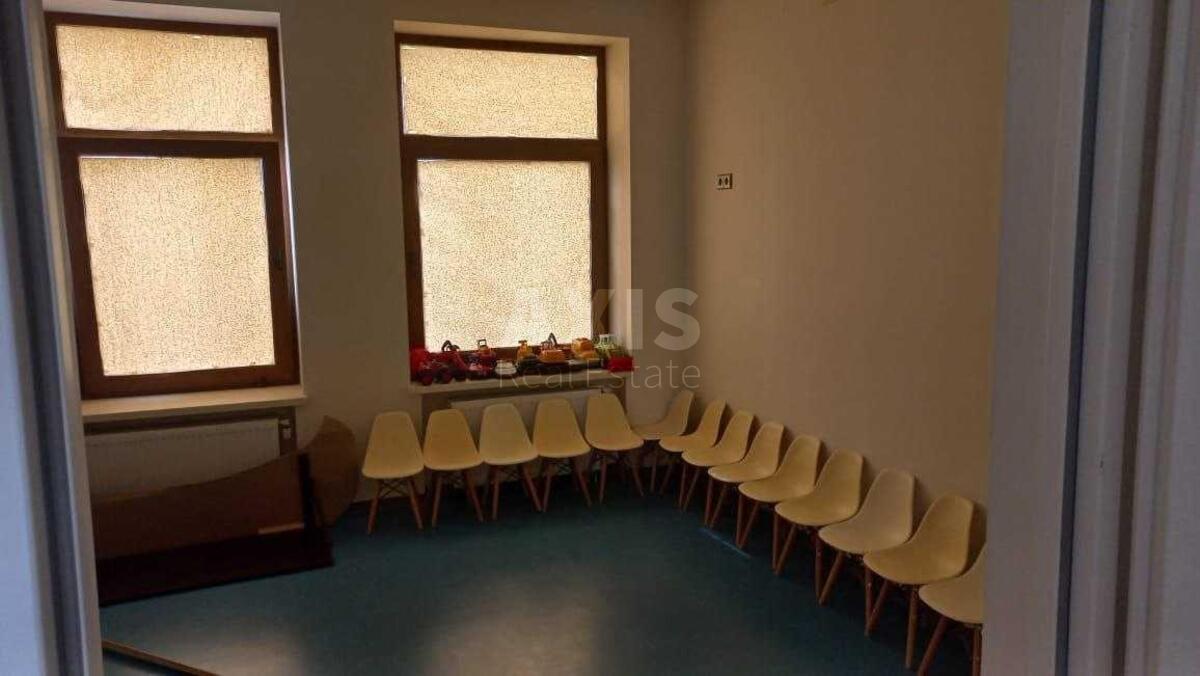 Объект торговли ул. Почайнинская 18, 560м25887513