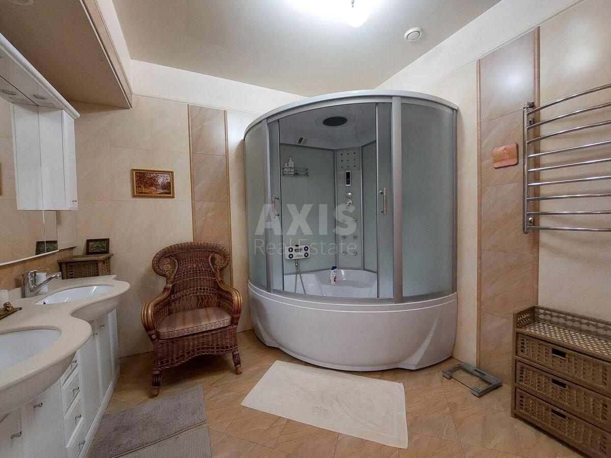 3k apartment vul. Dmytrivs'ka 699