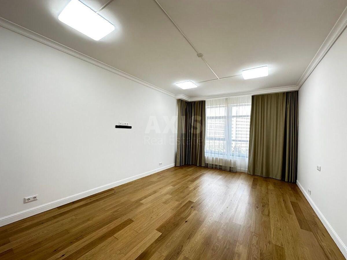 3k apartment uzv. Klovs'kyj 74