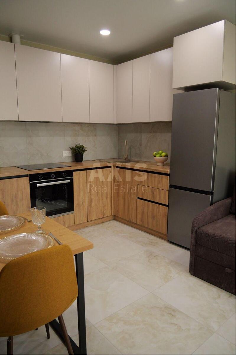 2k apartment vul. Baggovutivs'ka 1760218