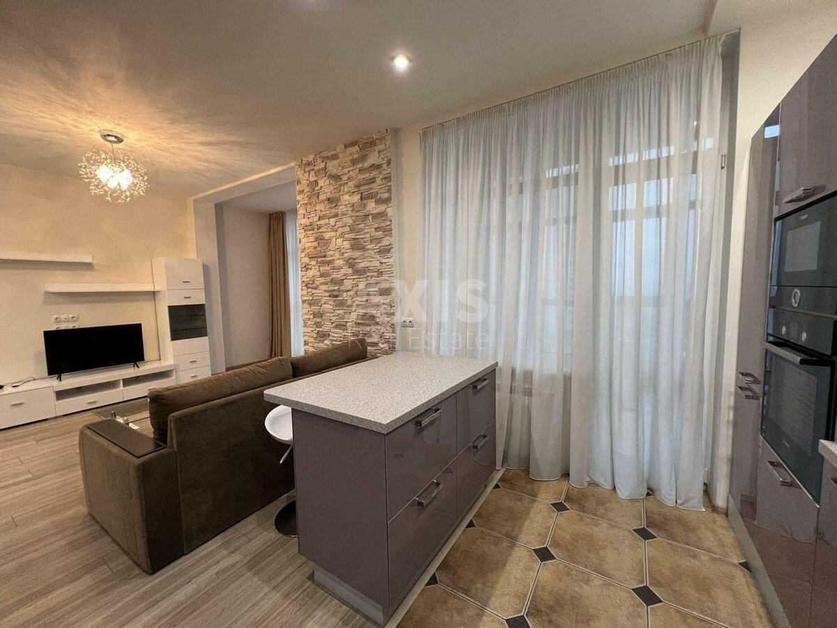 1k apartment vul. Dragomyrova Myhajla 200